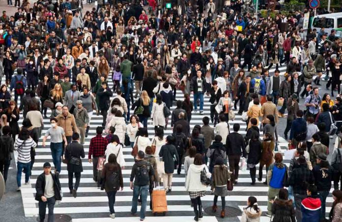urban-people-696x451